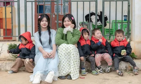 Hồ Quỳnh Hương . Hành trình trao yêu thương của cô gái trẻ đến với trẻ em vùng cao