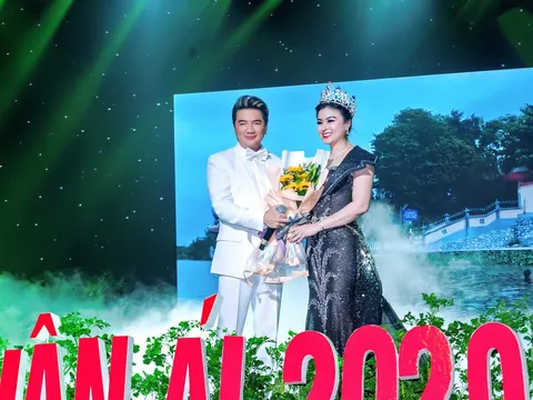 Hoa hậu Diệu Thúy khoe sắc trong đêm Gala Tôn vinh Gương mặt Đại sứ Nhân ái hướng về miền Trung