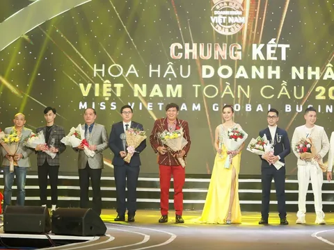 NTK tài năng Đức Minh tài trợ áo dài cuộc thi Hoa hậu Doanh nhân Việt nam Toàn cầu 2020