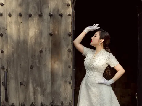 Nữ hoàng Kim Trang đẹp quý phái trong bộ ảnh mới