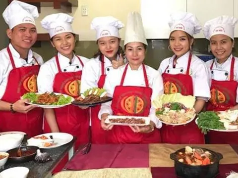 Chuyên gia ẩm thực Nguyễn Thị Quế - hơn 30 năm kiến tạo ẩm thực việt để chia sẻ yêu thương