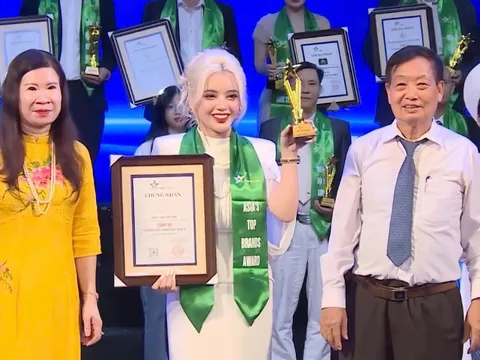 Laydyy Skin vinh dự tự hào nhận giải thưởng Top 10 thương hiệu hàng đầu Châu Á 2024