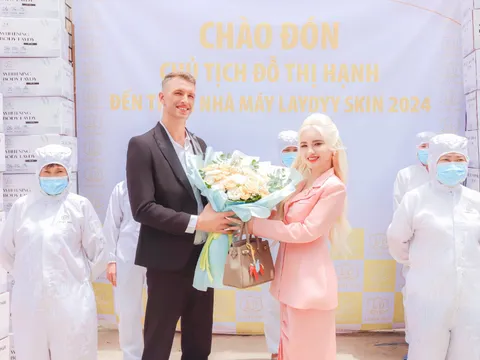 Tham quan nhà máy mỹ phẩm đạt chuẩn CGMP cùng chủ tịch Laydyy Skin Đỗ Thị Hạnh và chuyên gia người Mỹ