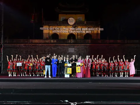 Xã Hưng Đạo (Hà Nội) xuất sắc giành giải nhất toàn đoàn tại Hội diễn Dân vũ Quốc tế 2025