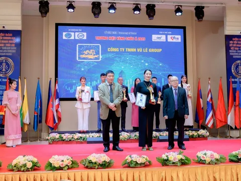 RƯỢU TRÀ XANH TINH HOA VIỆT NAM