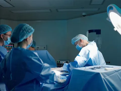 Bệnh viện thẩm mỹ Siam Thailand dẫn đầu xu hướng nâng ngực cấy “vàng”