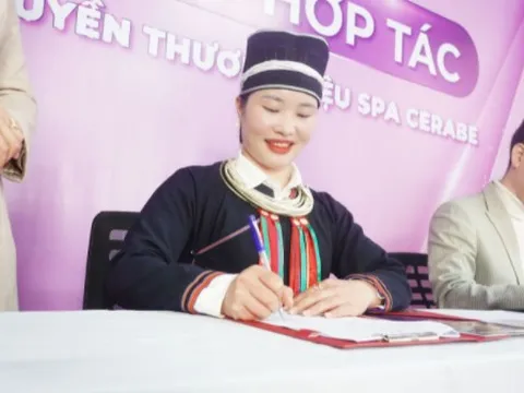 Lễ kí kết hợp tác toàn diện giữa Chuỗi nhượng quyền thương hiệu Spa Cerabe và Chủ Spa Đặng Thị Hồng