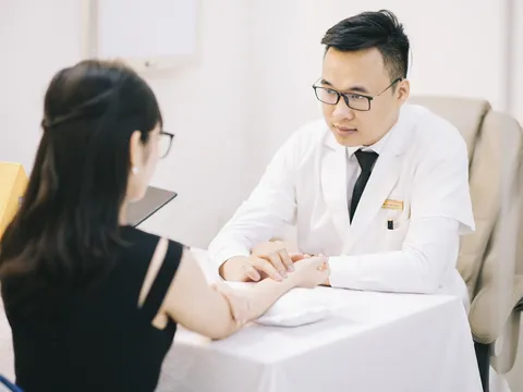 PHÒNG KHÁM CHUYÊN KHOA YHCT LÊ HÙNG: NƠI TRAO GỬI NIỀM TIN CỦA BỆNH NHÂN RỐI LOẠN TIỀN ĐÌNH, ĐAU ĐẦU, MẤT NGỦ