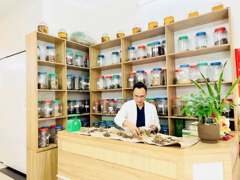 Phòng khám chuyên khoa y học cổ truyền Lê Hùng - Tiết lộ bí quyết đánh bay viêm da cơ địa bằng Đông Y