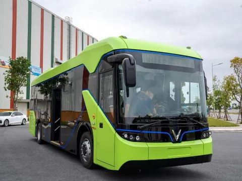 Vingroup chính thức chạy thử nghiệm xe buýt điện VinFast