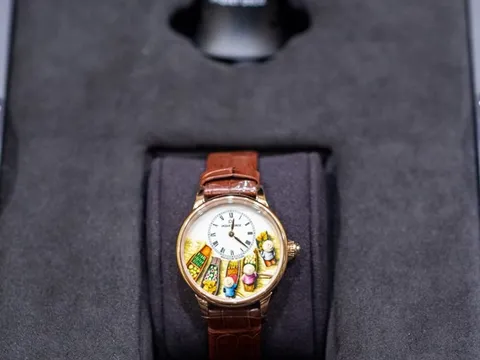 Thương hiệu đồng hồ lâu đời tại Thụy Sĩ tôn vinh vẻ đẹp Việt Nam