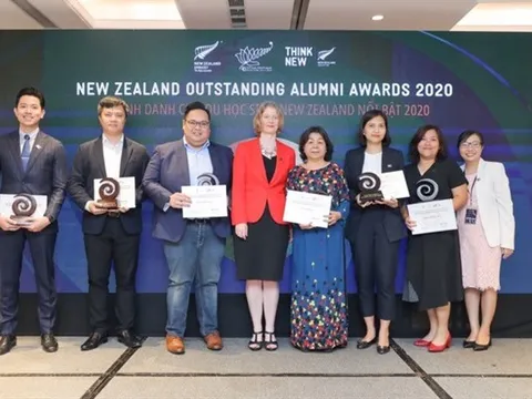 Đại sứ quán New Zealand vinh danh 6 cựu du học sinh Việt Nam