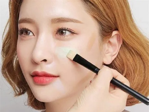 Mẹo giúp lớp trang điểm không bị trôi, đều màu khi đeo khẩu trang