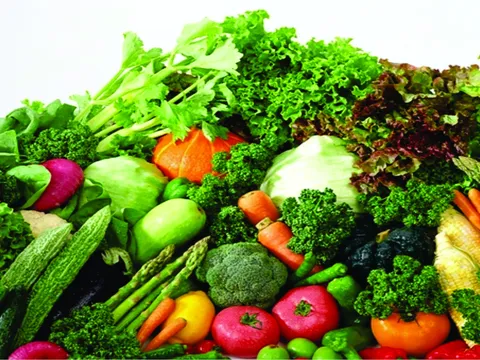 Giá thực phẩm hôm nay 18/12: Tp. Hồ Chí Minh tăng, đồng bằng sông Cửu Long giảm