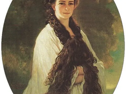 Bí mật nhan sắc của Hoàng hậu Sissi