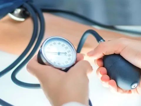 Trời lạnh, coi chừng huyết áp tăng cao