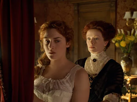 Latex by W.STORE - từ khoá mới của giới trẻ Việt với công thức hack vòng eo con kiến