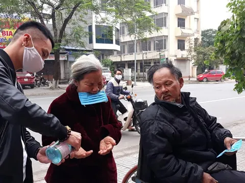 Bài thơ THẢO THƠM TẤM LÒNG NHÂN ÁI của Nhà giáo Vũ Dũng