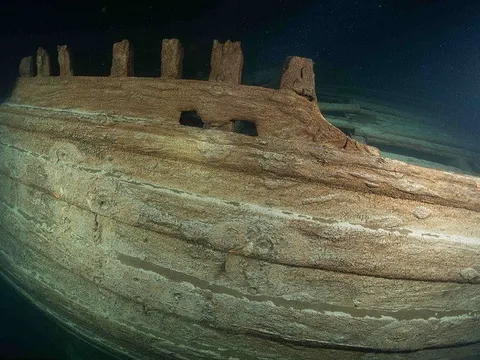 Xác tàu nguyên vẹn sau 400 năm dưới đáy biển Baltic