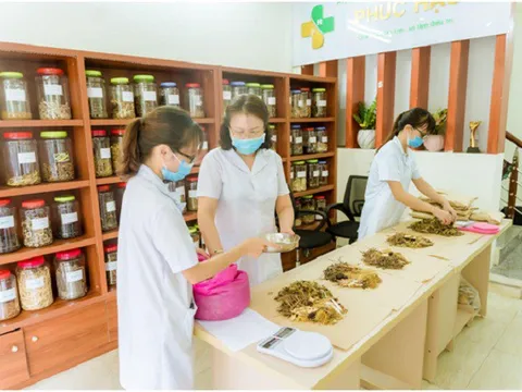 Phòng khám YHCT Phúc Hậu tiên phong vì sức khỏe người bệnh