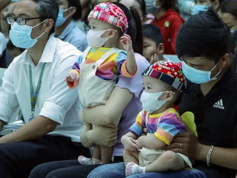 Trúc Nhi, Diệu Nhi lần đầu đi chơi trung thu