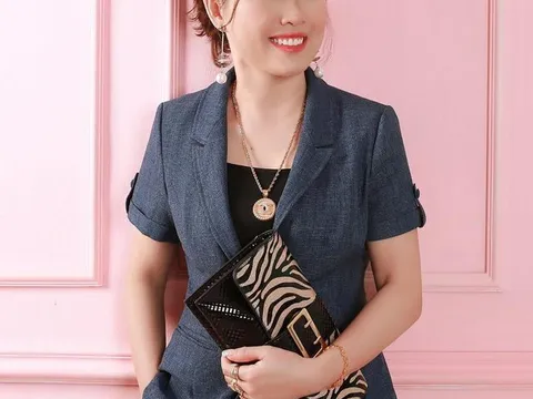 CEO Hoàng Quyên – Top 1 nhà lãnh đạo xuất sắc Đông Y Lan Chi tháng 9/2020