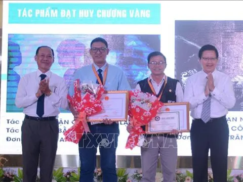 Trao giải Liên hoan Ảnh nghệ thuật khu vực đồng bằng sông Cửu Long 2020