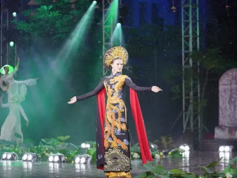 Hoa hậu, nghệ sĩ khoe sắc trong đêm lung linh sắc màu áo dài Việt Nam