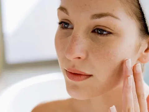 Bộ đôi sản phẩm trị nám V9Queen – Sự lựa chọn hoàn hảo của chị em phụ nữ hiện nay