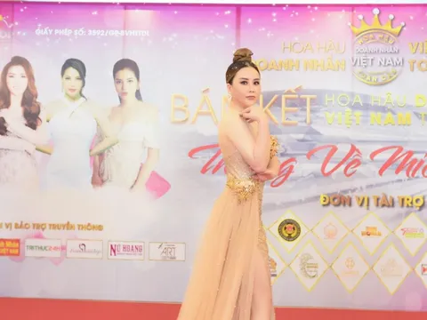Hoa hậu Thảo Nguyên bất ngờ khi chấm thi Hoa hậu Doanh nhân Việt Nam Toàn cầu 2020