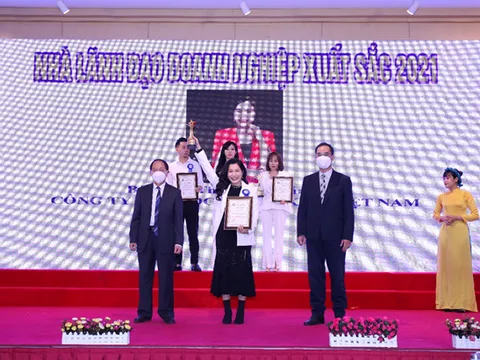 CEO ĐẶNG THỊ BẮC - NỮ DOANH NHÂN NHẬN GIẢI THƯỞNG "NHÀ LÃNH ĐẠO DOANH NGHIỆP XUẤT SẮC 2021"