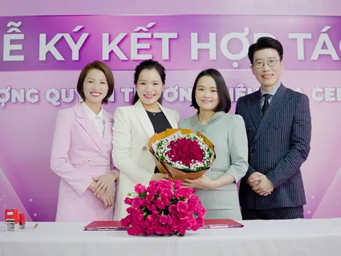 Lễ ký kết hợp tác giữa Chuỗi nhượng quyền thương hiệu Spa Cerabe và Giám đốc Chi nhánh Đặng Thị Lan