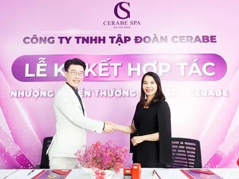 Lễ ký kết hợp tác giữa Chuỗi nhượng quyền thương hiệu Spa Cerabe và Trưởng phòng Kinh doanh Nguyễn Thị Hằng