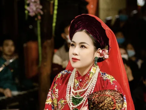 Cô đồng Đặng Thiên Hương không ngừng trao gửi tấm lòng vàng yêu thương