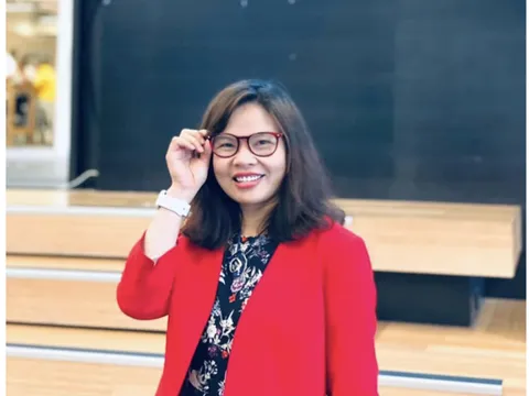 Cô giáo Cao Thị Hồng Phương - Người đứng sau sự thành công của Anh ngữ EPRO