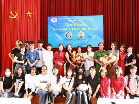 Tọa đàm “Kỹ năng tự học hiệu quả” dành cho sinh viên Trường Cao đẳng Thương mại và Du lịch Hà Nội