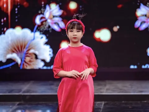 Á Quân quân quốc tế Nguyễn Lê Thuỳ Linh đảm nhiệm vị trí firstface tại dạ tiệc Thanh niên VTV