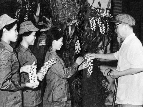 HÃY TRỒNG HOA CÂY CẢNH THEO GƯƠNG BÁC HỒ VĨ ĐẠI!