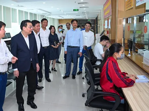 Chủ tịch UBND thành phố Chu Ngọc Anh làm việc với Sở Kế hoạch và Đầu tư Hà Nội